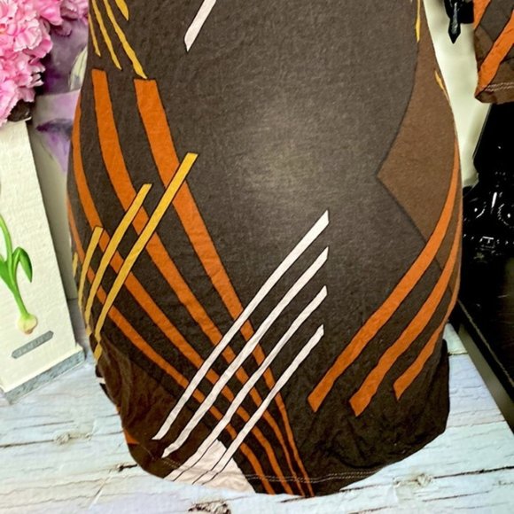 🌷Axara🌷 Geometric Print Dress - Picture 3 of 6